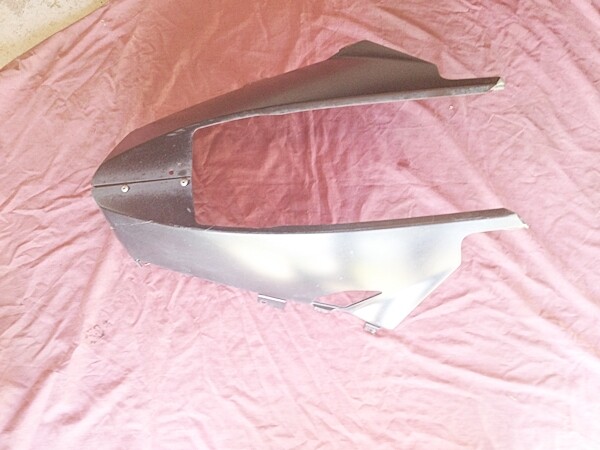 K1200GT; K1300GT Engine Spoiler.
(W-1.3)