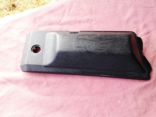 K75RT; K100RT/LT; K1100LT Left Radio Pocket Lid. (P-4)