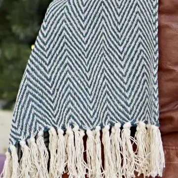 Jeté chevron tissé bleu &amp; coton recyclé - Paper High - Équitable
