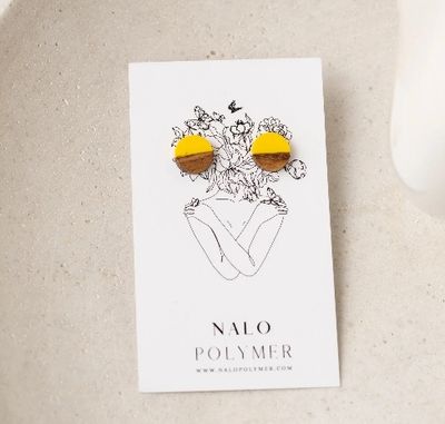 Clous en bois &amp; résine jaune/ Nalo Polymer