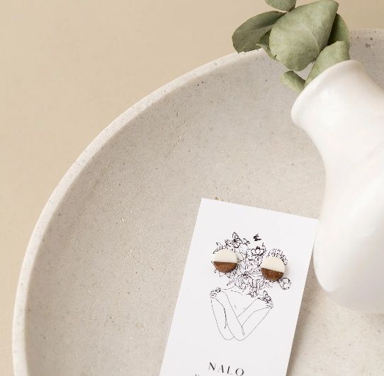 Clous en bois &amp; résine blanc / Nalo Polymer