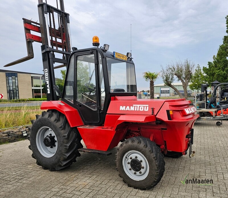 Manitou M430CP RUW TERREIN GERESERVEERD