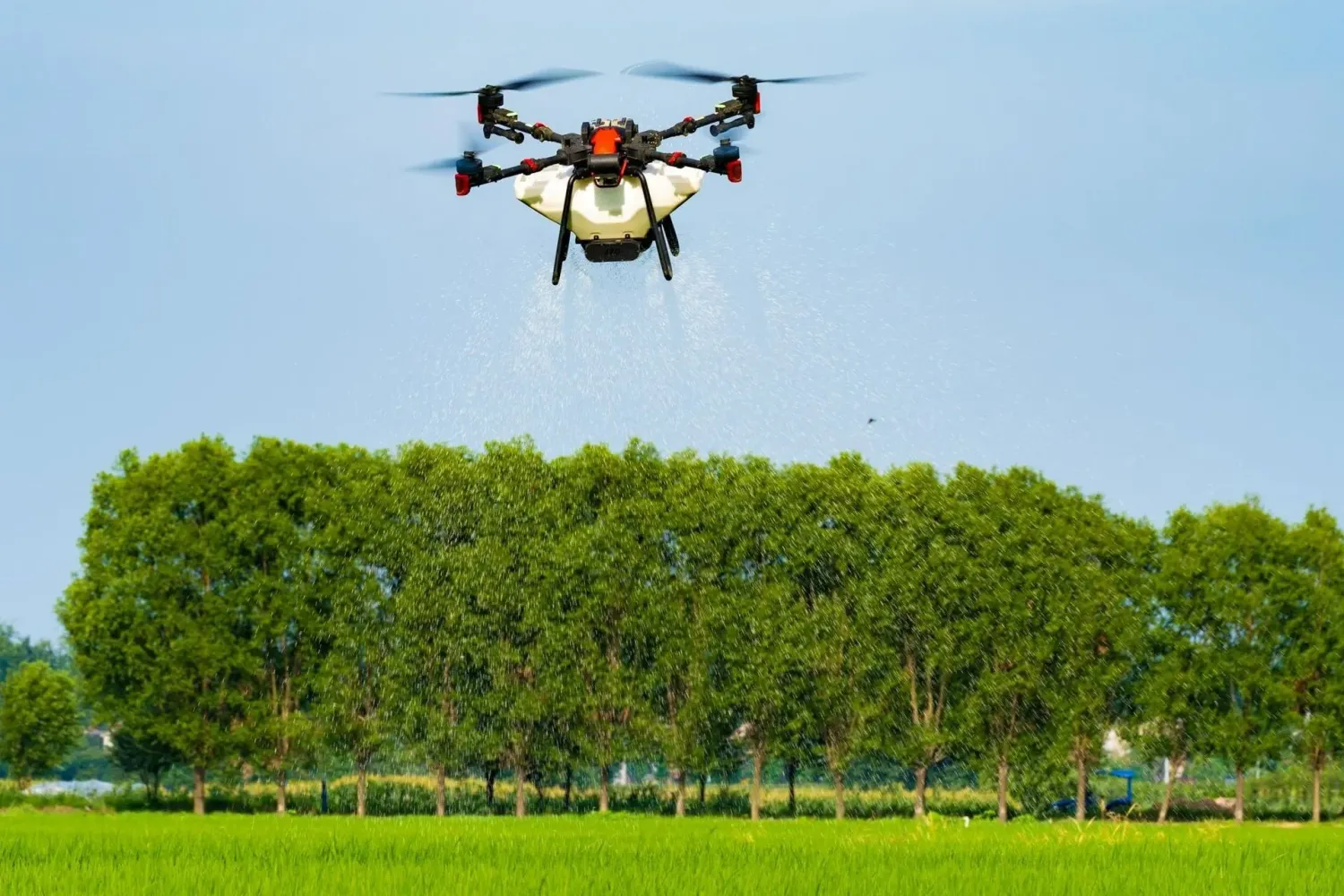 Sēšana / Kaisīšana ar agrodronu Sēšana / Kaisīšana ar agrodronu