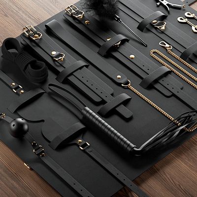 Kit BDSM Tentation 11 Pièces rouge ou noir