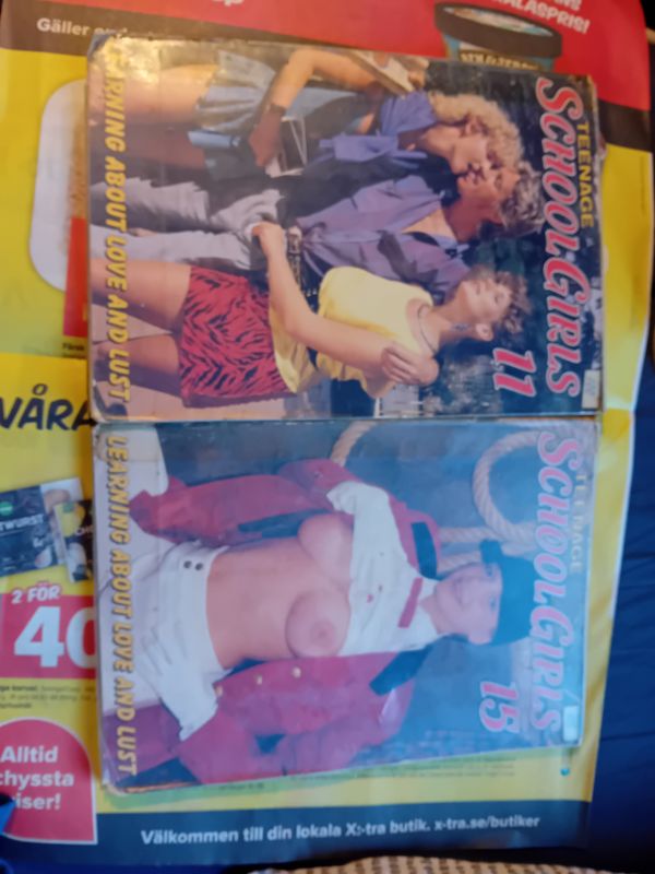 Teenage schoolgirls 11+Teenage schoolgirls 15