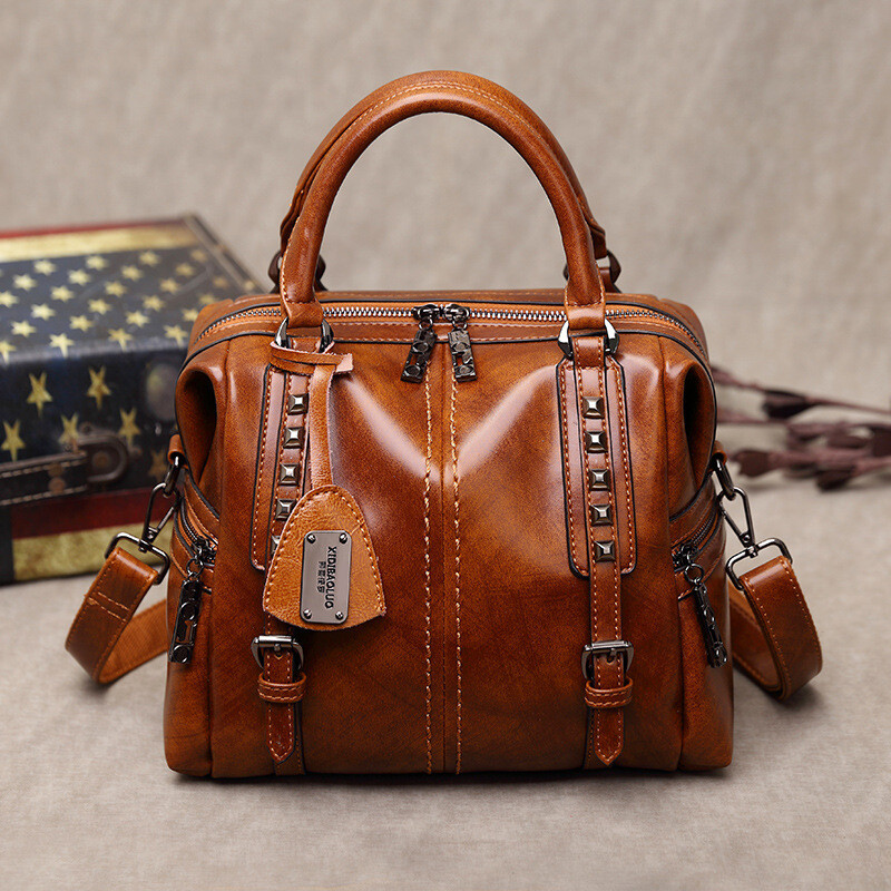 2023 Spring And Summer New Oily Portable Crossbody Fashion Women&#39;s Bag