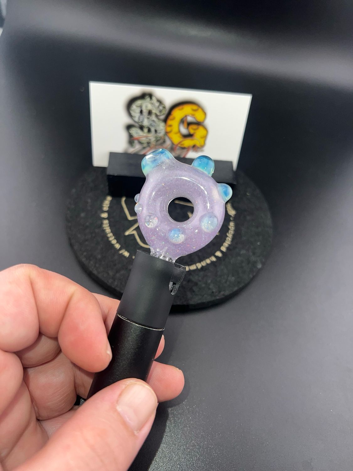 Snook Glass UV/glow/Crushed Opal Pivot Topper