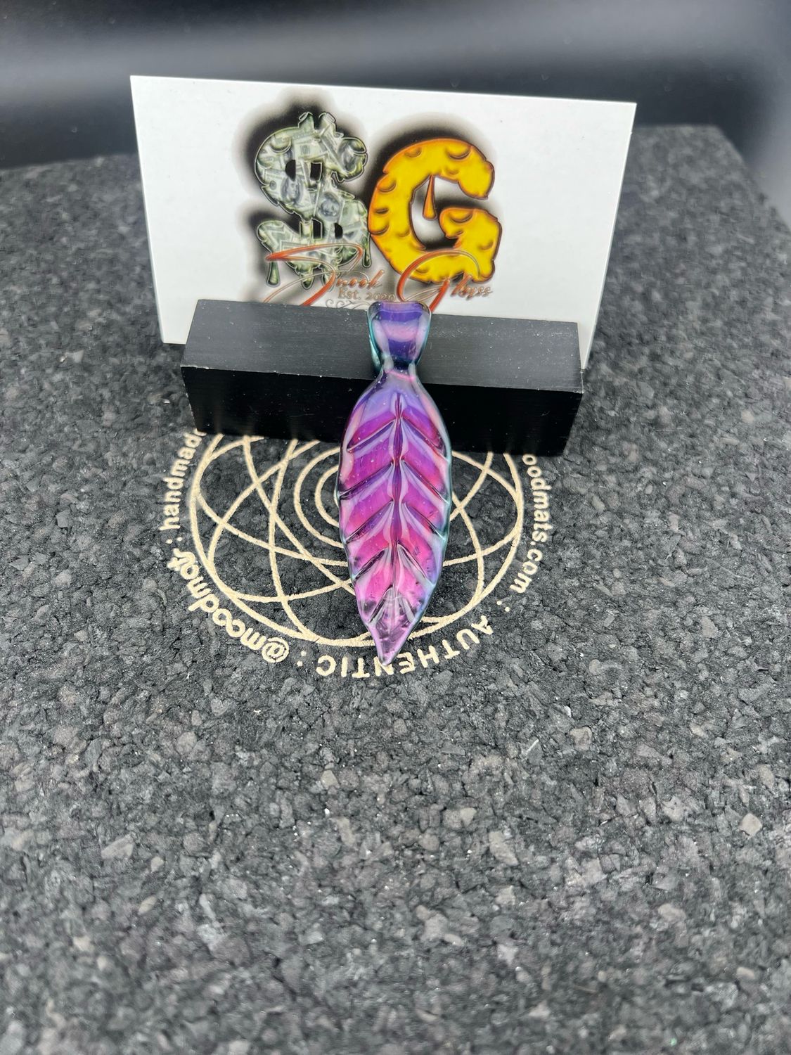 Snook Glass Leaf Pendant (Royal Jelly Over Neptunium)