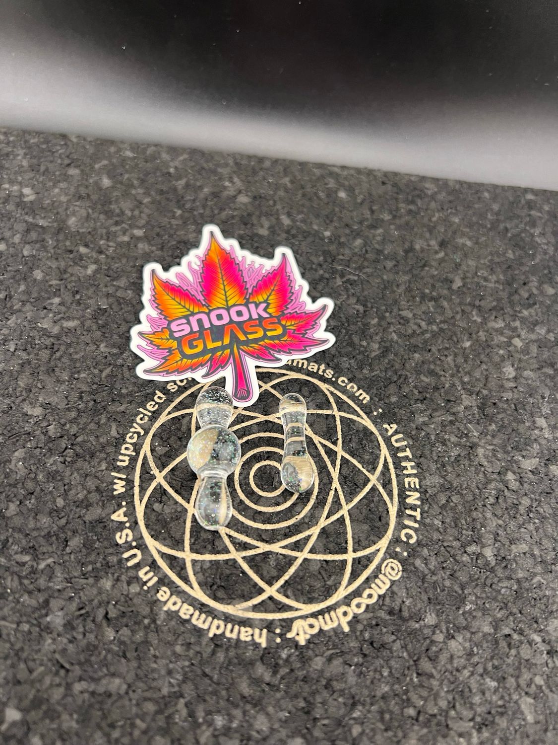 Snook Glass Crushed Opal Control Tower  Drip Tip Set