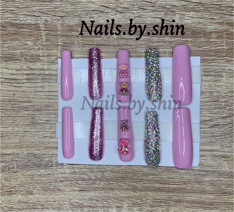 BLACK FRIDAY SALE WAS $50.00 
Glamorous nails