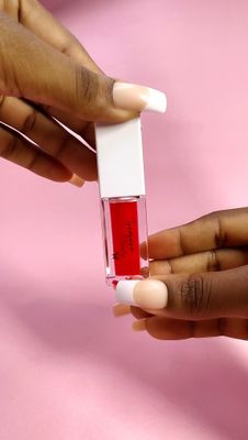 RED LIPGLOSS
