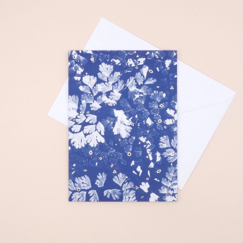 Grußkarte im Cyanotype-Design - Blättermeer Grußkarte im Cyanotype-Design - Blättermeer