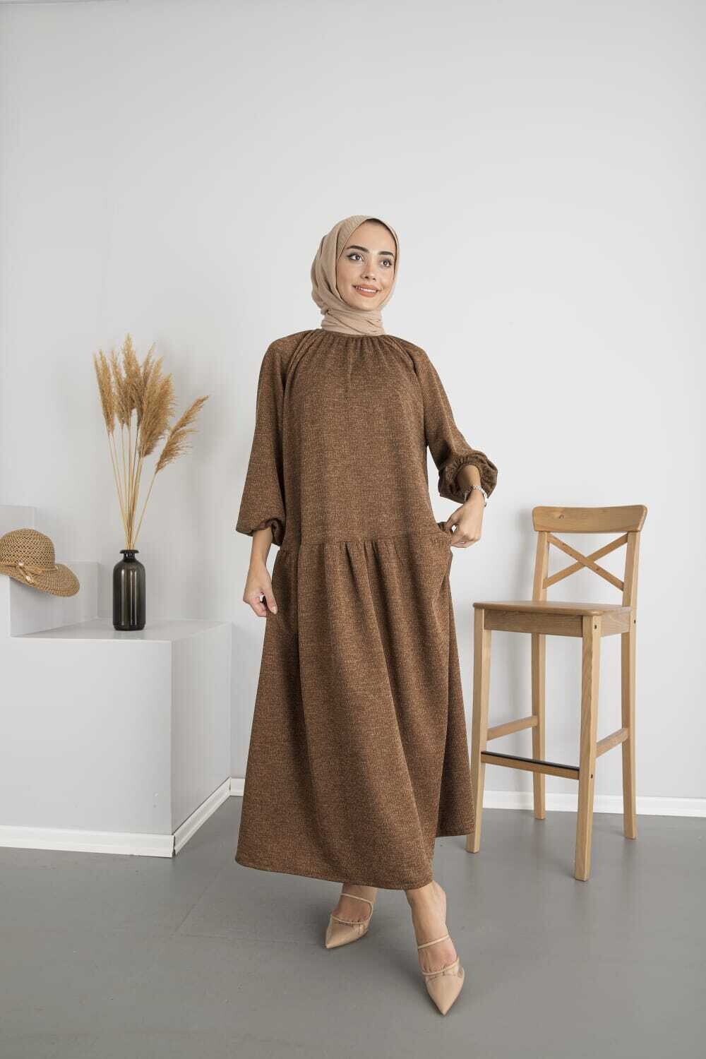 Oversized Strickkleid - Schokobraun
(Standardgröße)