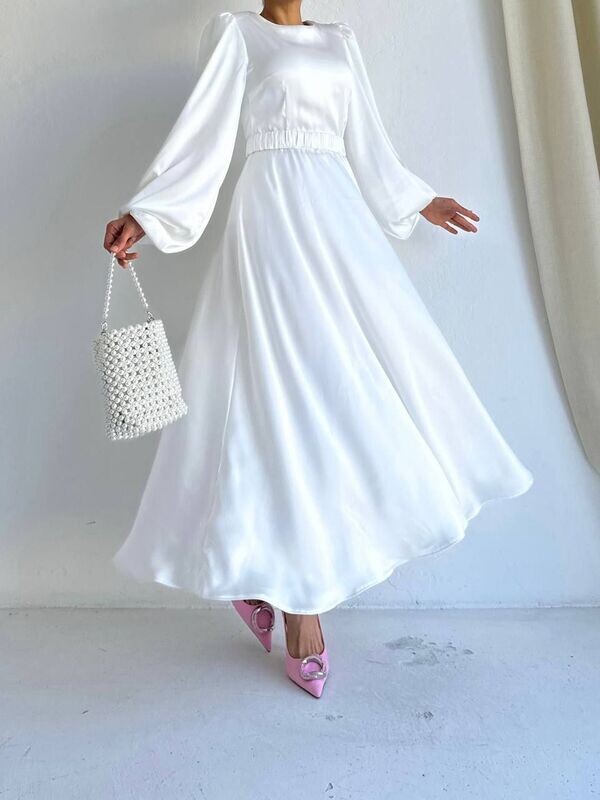 Layla Dress -
Größe 40 Layla Dress -
Größe 40