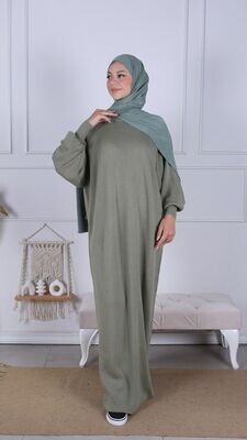 Strickkleid Balllonarm   (3 Farben)