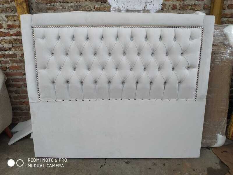 RESPALDO CAPITONE CON TACHAS 140 a 160
