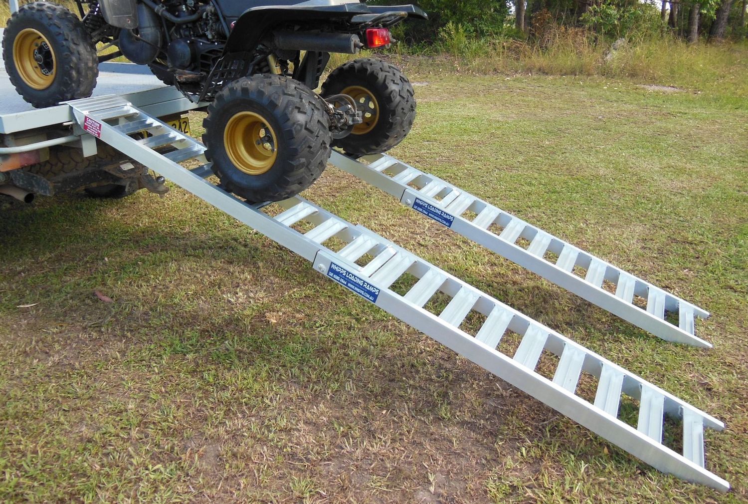 Folding ATV & UTV Ramps - 2.5 metres long - 1 tonne capacity - Pair