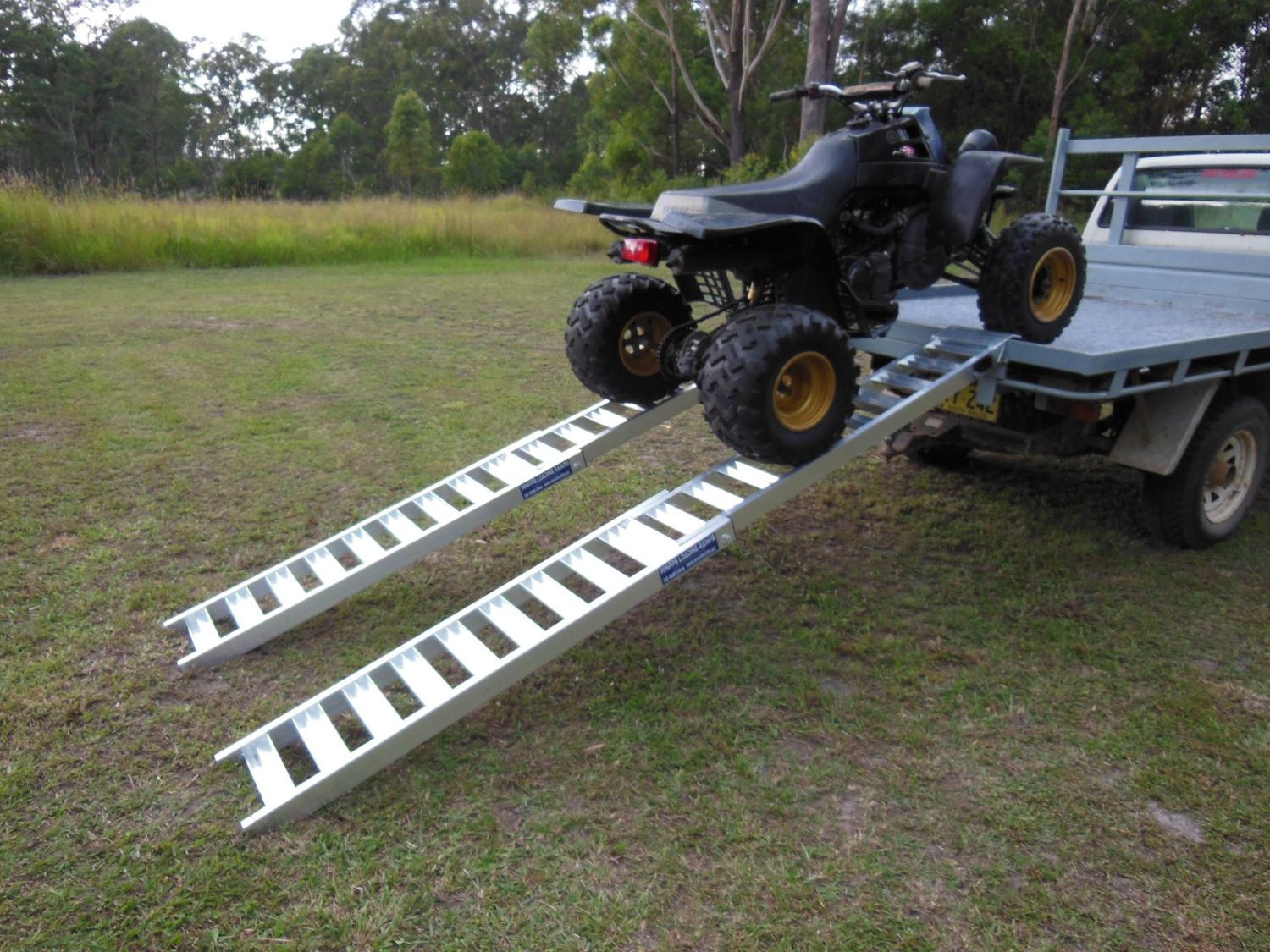 Folding ATV & UTV Ramps - 2.5 metres long - 1.5 tonne capacity - Pair