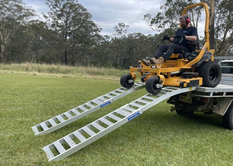 Folding Mower Ramps - 3 metres long - 800kg capacity - Pair