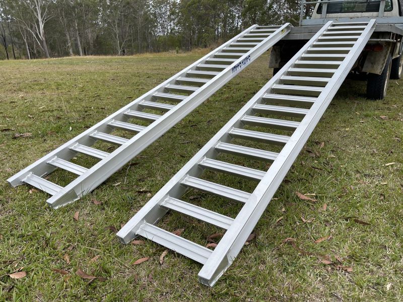 Machinery Ramps - 3.5 tonne capacity - 3.6 metres long - Pair
