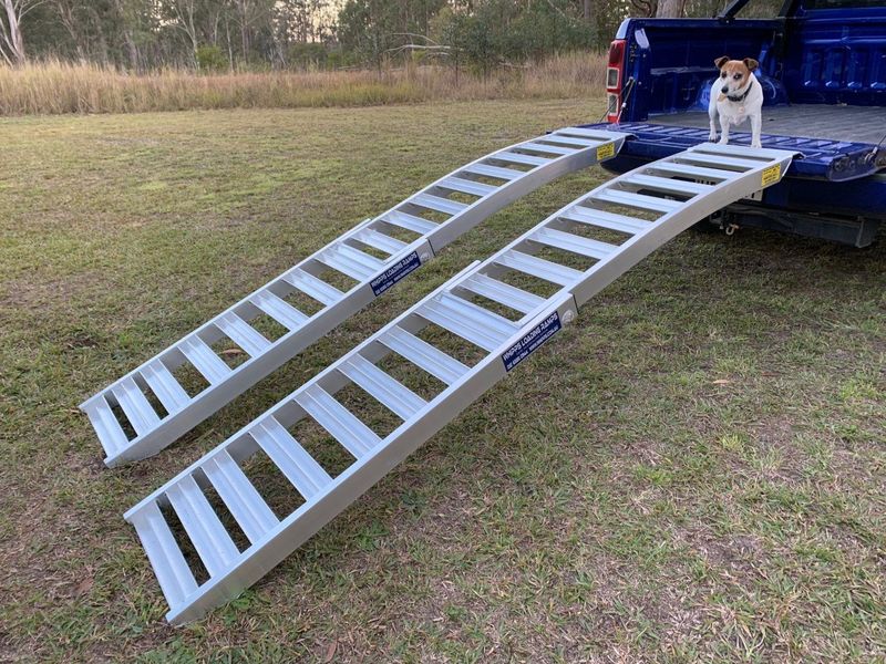 Folding Mower Ramps - 2.5 metres long - 1 tonne capacity - Pair