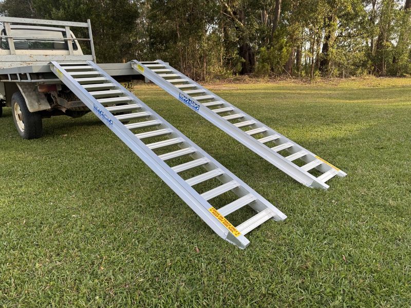 Machinery Ramps - 2.5 tonne capacity - 3.3 metres long - Pair