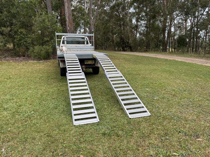 Folding Mower Ramps - 3.5 metres long - 600kg capacity - Pair
