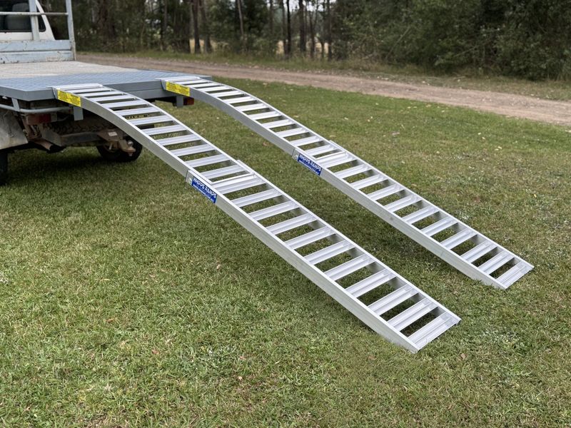 Folding Mower Ramps - 3.5 metres long - 1.5 tonne capacity - Pair