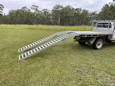 Whipps Ramps 3.5 metres long curved aluminium ride on and zero turn mower loading ramps - Heavy duty 1.5 tonne capacity 