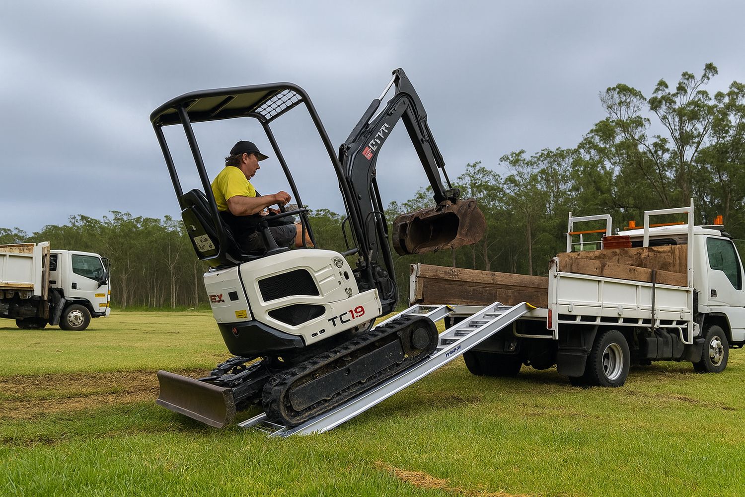 Machinery Ramps - 3 tonne capacity - 3.3 metres long - Pair Machinery Ramps - 3 tonne capacity - 3.3 metres long - Pair