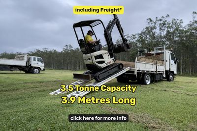 Whipps Ramps - 3.5 tonne capacity 3.9 metres long aluminium tractor, excavator, skid steer and machinery loading ramps