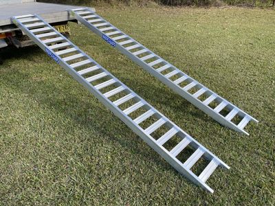 1.5 tonne loading ramps - 3.5m Aluminium Excavator & Machinery Ramps - Prices from $1080 inc GST 1.5 tonne loading ramps - 3.5m Aluminium Excavator & Machinery Ramps - Prices from $1080 inc GST