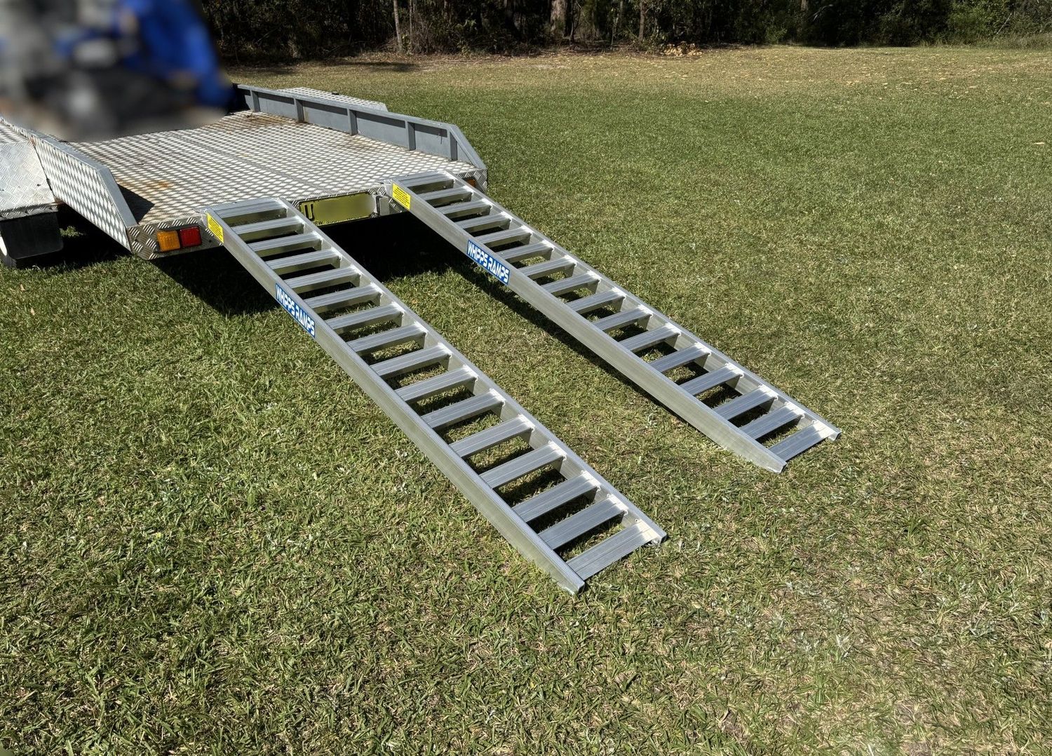 1.5 tonne loading ramps - 2.5m Aluminium Excavator & Machinery Ramps - Prices from $850 inc GST 1.5 tonne loading ramps - 2.5m Aluminium Excavator & Machinery Ramps - Prices from $850 inc GST