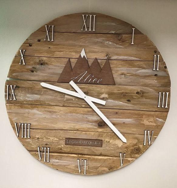 OROLOGIO DA PARETE PERSONALIZZATO IN LEGNO DI RECUPERO