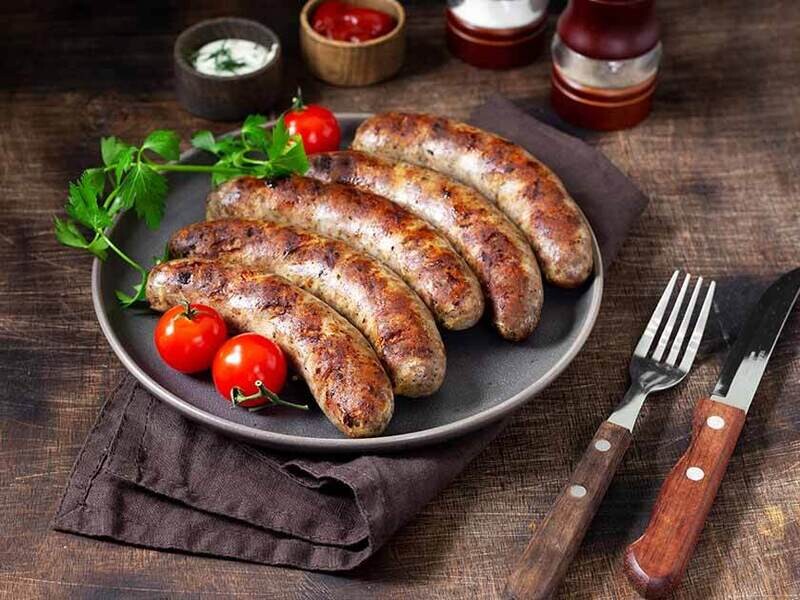 Bratwurst „Wilderei“ von Wild- und Wollschwein Bratwurst „Wilderei“ von Wild- und Wollschwein