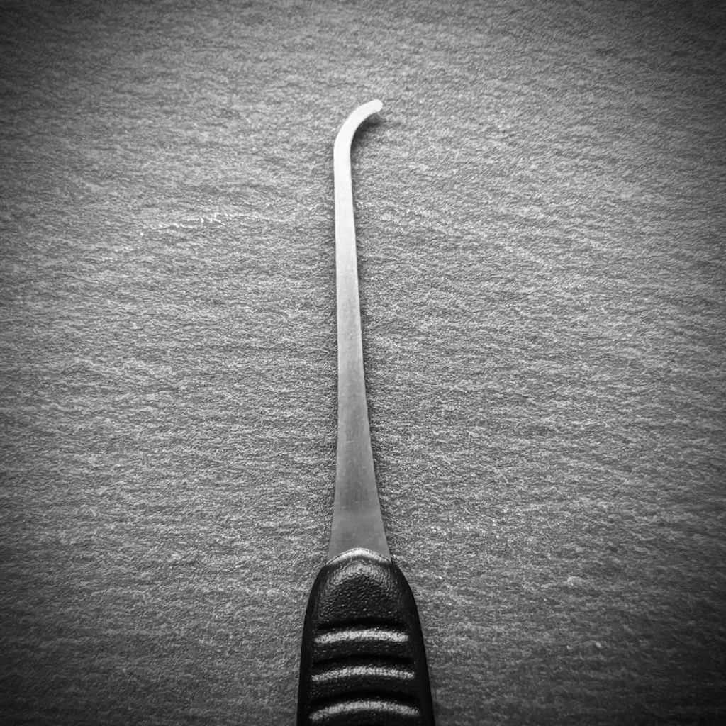 Deep Round Hook v5 0.015&quot;