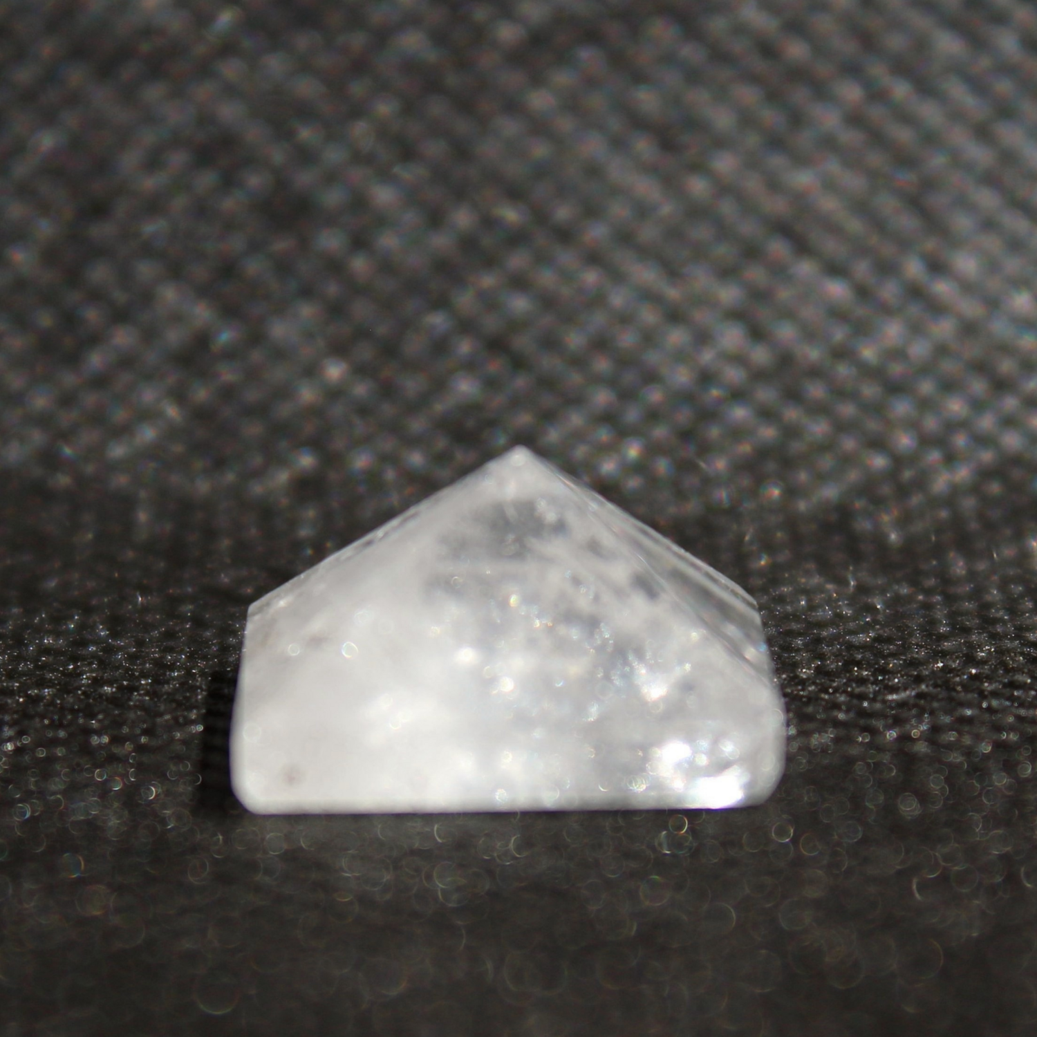 PIRAMIDE CUARZO CRISTAL 1cm
