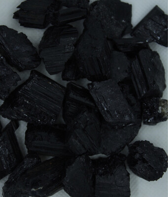 TURMALINA NEGRA EN BRUTO