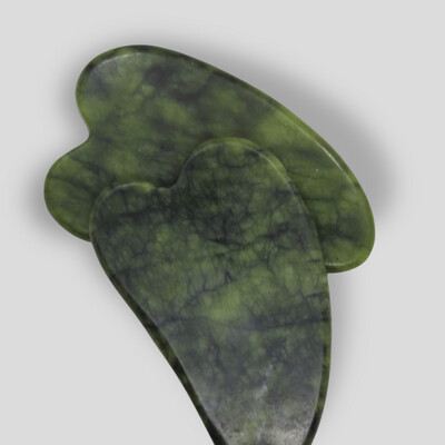 GUA-SHA MASAJEADOR FACIAL JADE VERDE