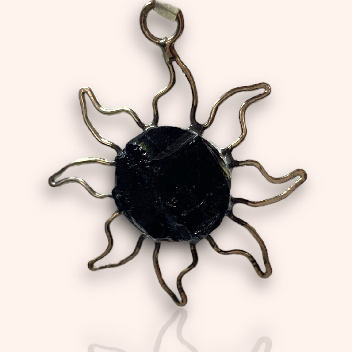 DIJE SOL EN TURMALINA NEGRA