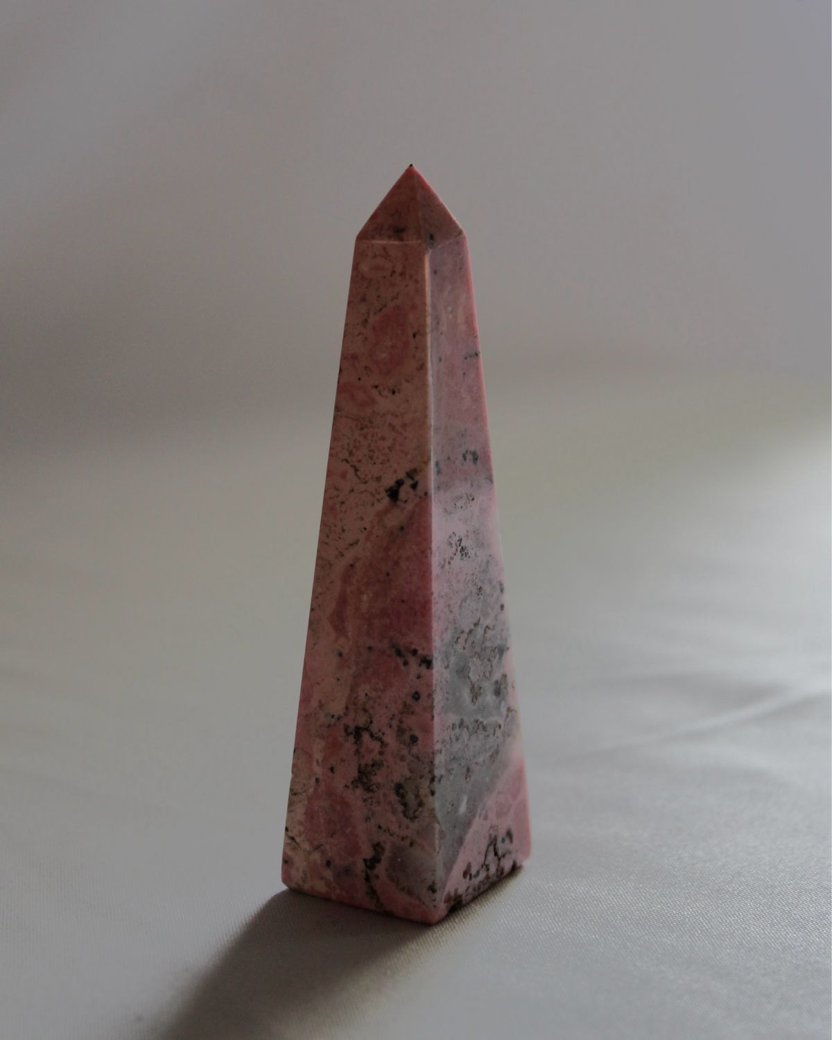 OBELISCO DE RODONITA 9.5cm