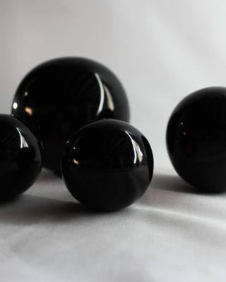 ESFERA OBSIDIANA NEGRA 4cm