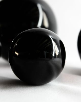 ESFERA OBSIDIANA NEGRA 5.5cm