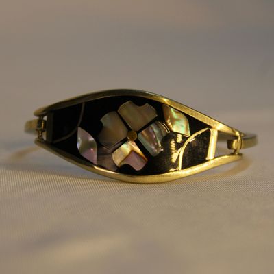 PULSERA NEGRA CONCHA DE ABULON