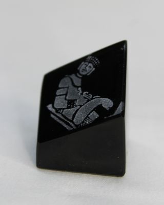 PISA PAPEL CON GRABADO CHAC MOOL  OBSIDIANA