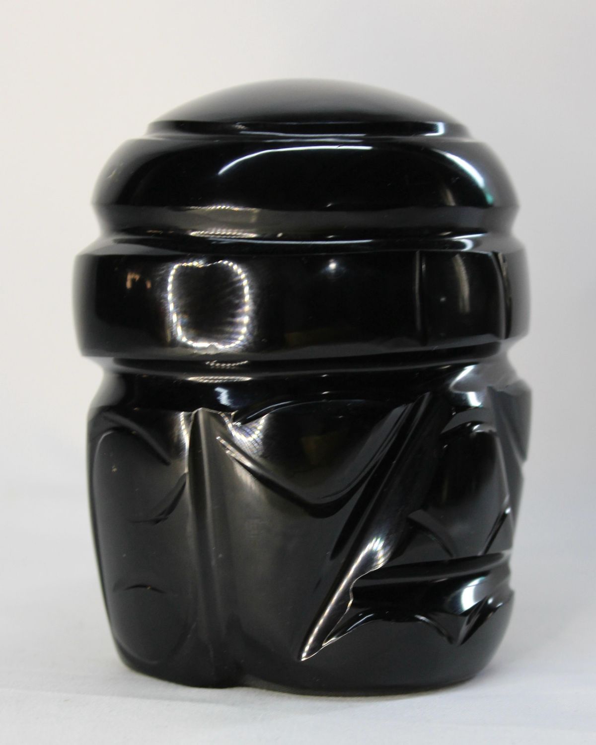 CABEZA OLMECA DE OBSIDIANA NEGRA