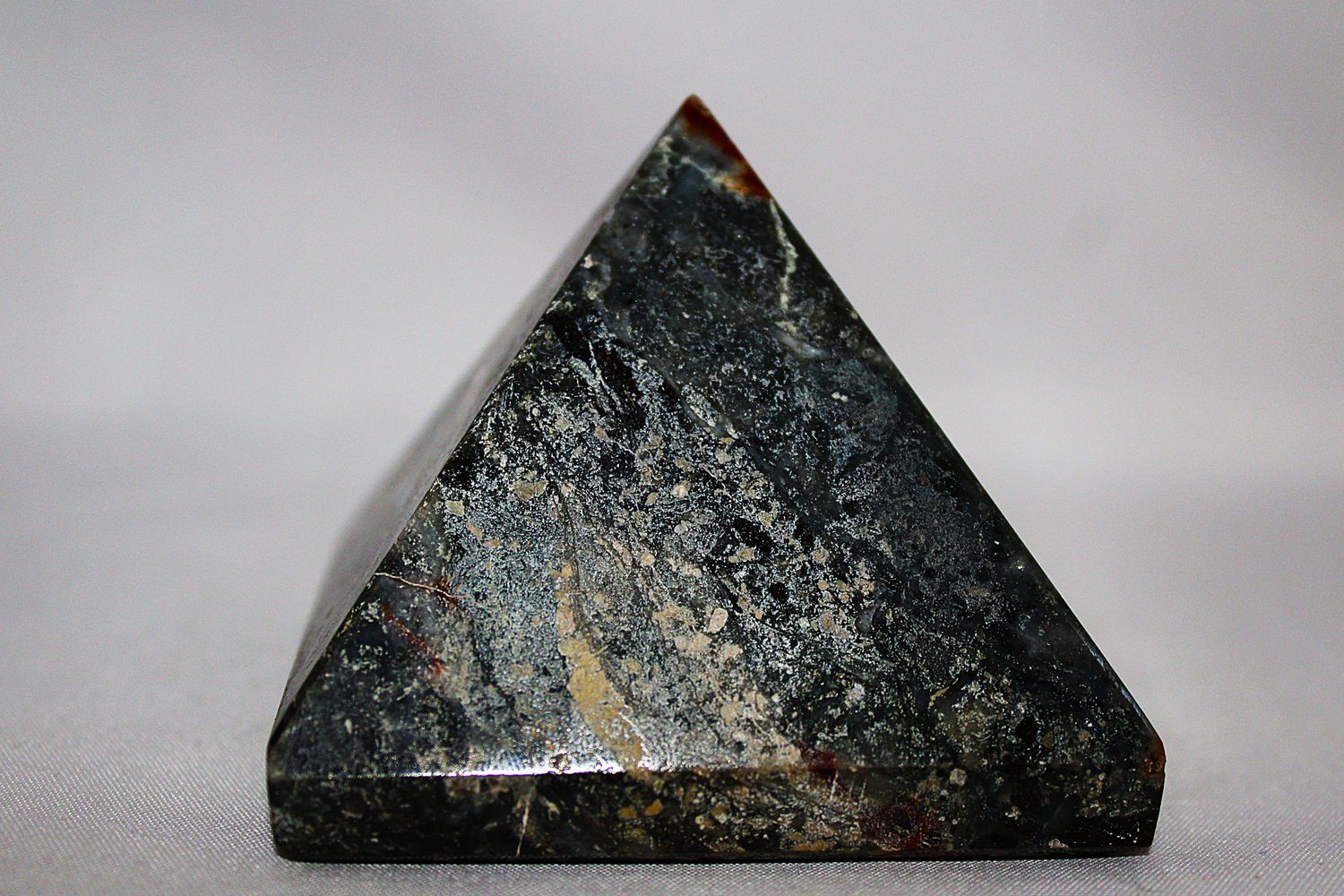 PIRAMIDE DE CALCEDONIA