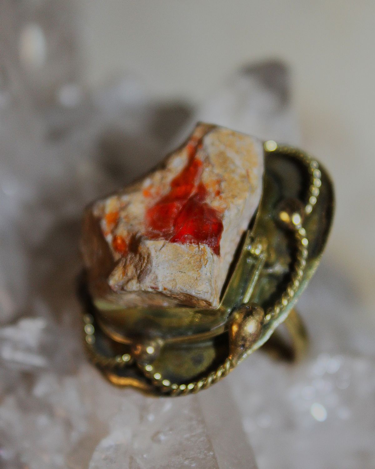 ANILLO DE CANTERA  Y OPALO