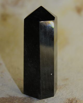 PUNTA OBSIDIANA PLATEADA 6.5cm