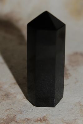 PUNTA OBSIDIANA NEGRA 6.5cm